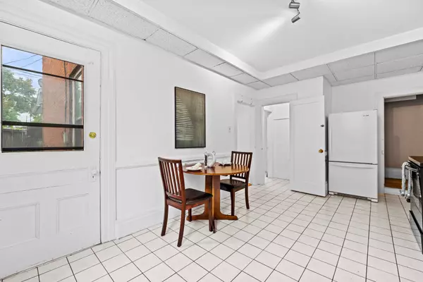 Peterborough Central, ON K9H 2V7,78 McDonnel ST