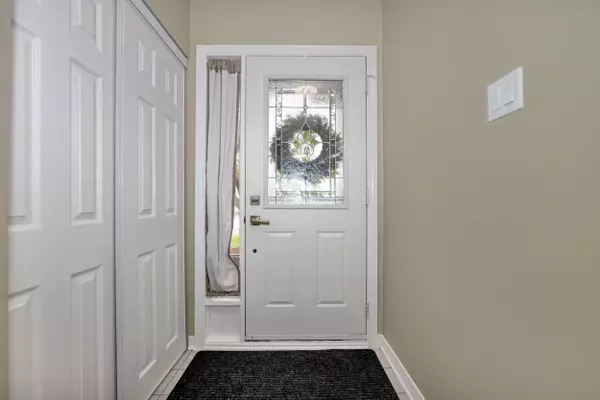 Barrhaven, ON K2J 4L3,37 Grenadier WAY