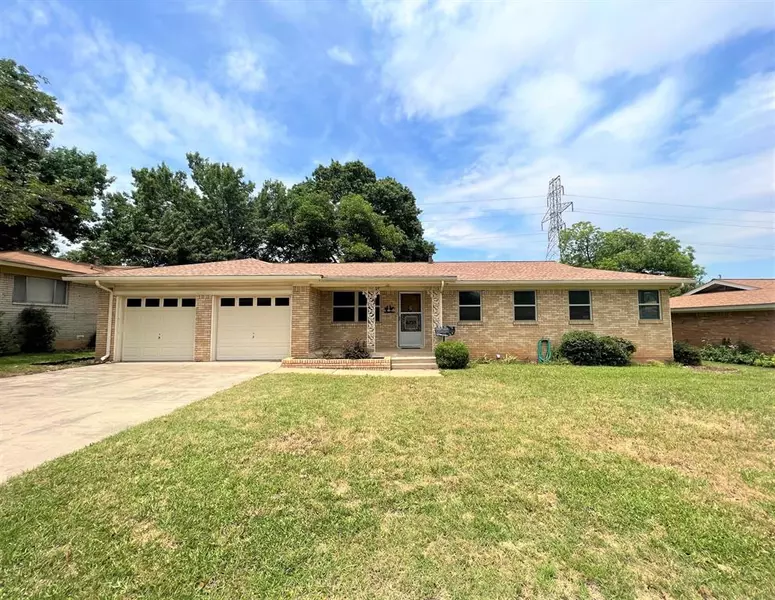 6753 Briley Drive, North Richland Hills, TX 76180