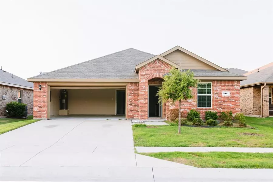 1037 Sewell Drive, Fate, TX 75189