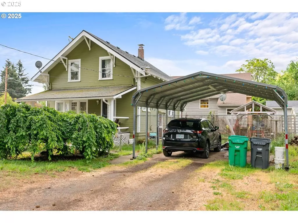 Portland, OR 97220,11138 NE SHAVER ST