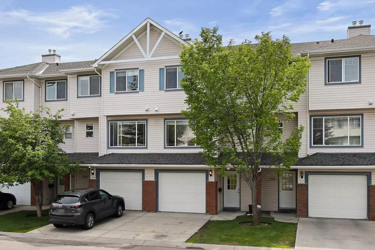 Calgary, AB T3G 4S8,258 Rocky Ridge CT NW