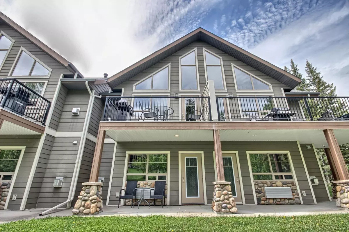 Rural Cypress County, AB T0J 1C0,405 4 ST #603 (lower)