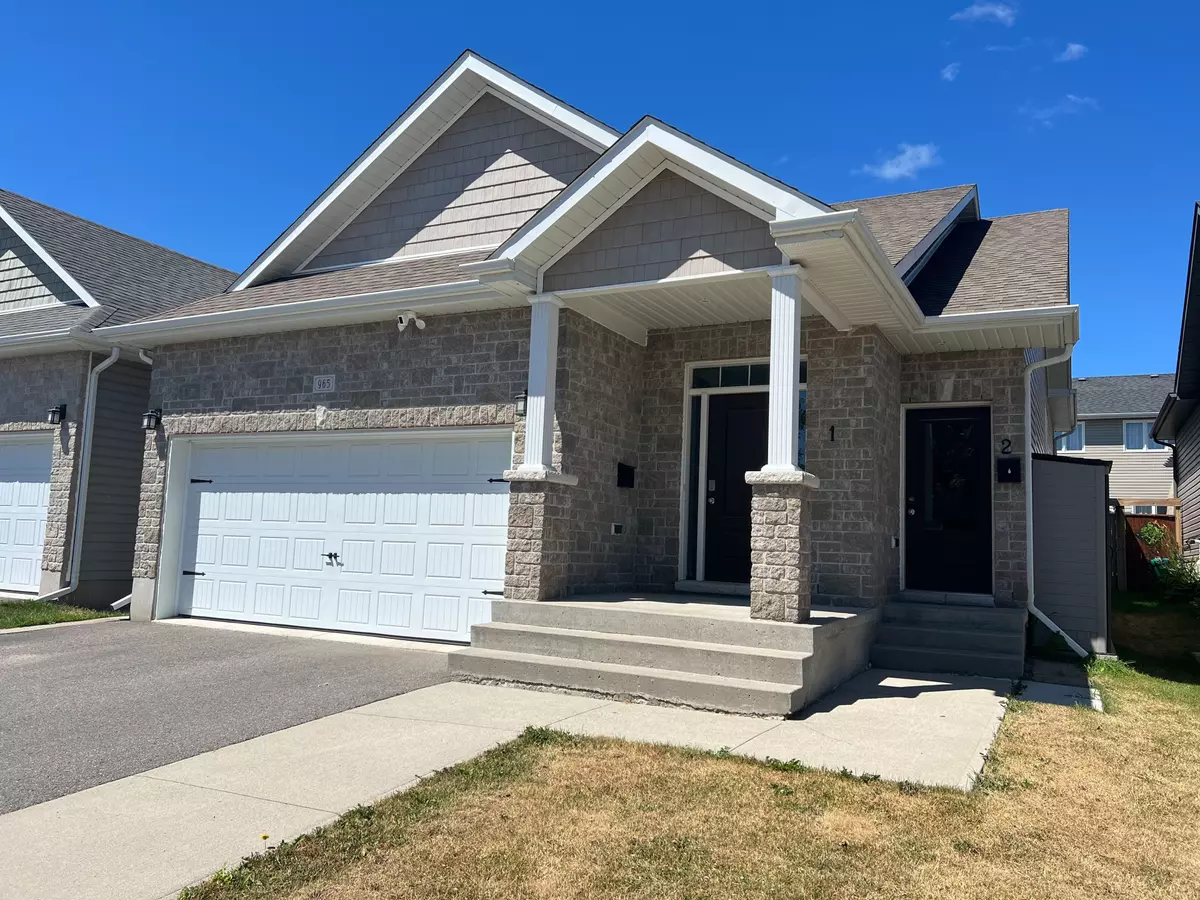 Kingston, ON K7P 0J7,965 Edward Riley DR #Unit 2.