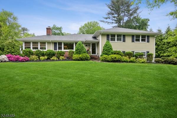 7 Crestview Ave, Madison Boro, NJ 07940