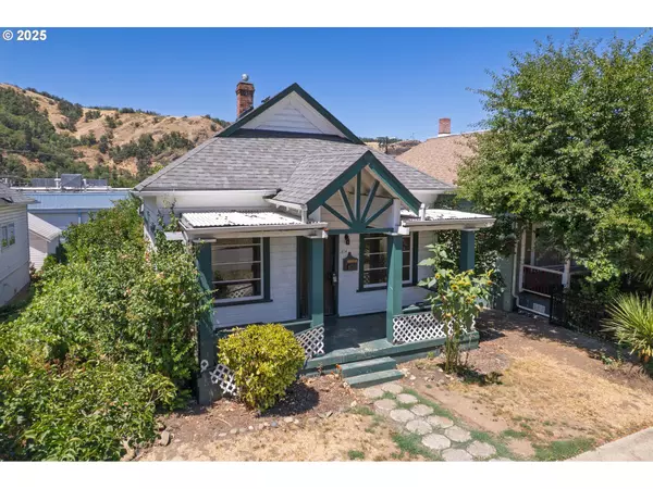 Roseburg, OR 97470,1414 SE MILL ST