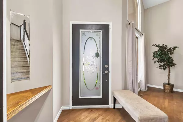 Calgary, AB T2X 3B5,101 Sundown WAY SE