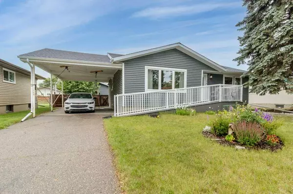 5206 48 ST,  Lacombe,  AB T4L 1J2