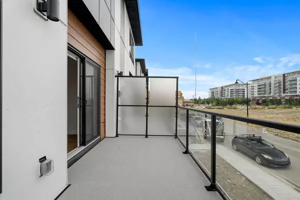 Calgary, AB T3H 4C6,8313 8 AVE Southwest