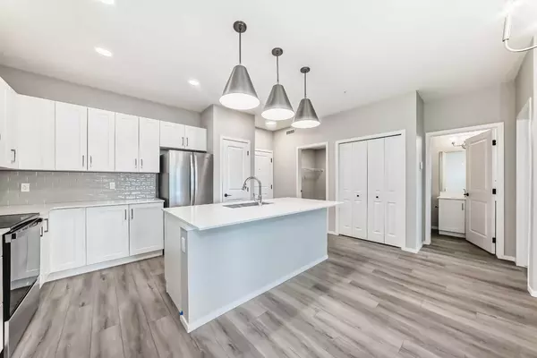 Calgary, AB T3M 4E1,140 Mahogany ST SE #212