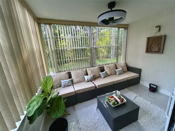 Margate, FL 33063,3060 Holiday Springs Blvd #102
