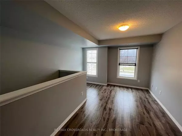 Markham, ON L6B 1K7,2707 Bur Oak AVE #1