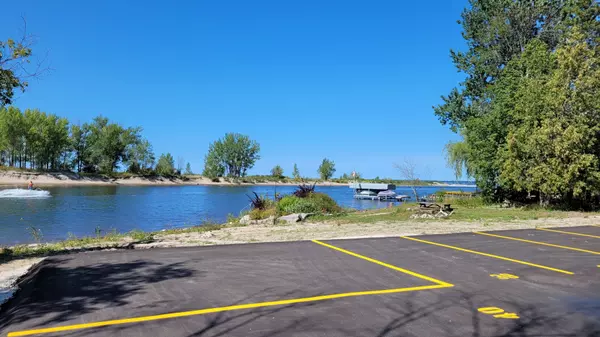 Wasaga Beach, ON L9Z 2L7,280 RIVER RD E #D04