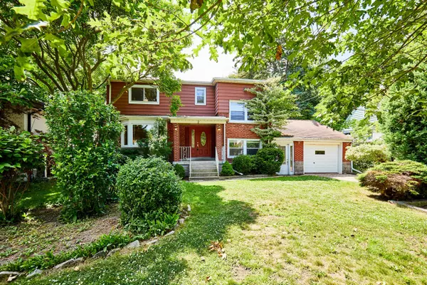 Toronto W06, ON M8W 2X8,2 Elton CRES