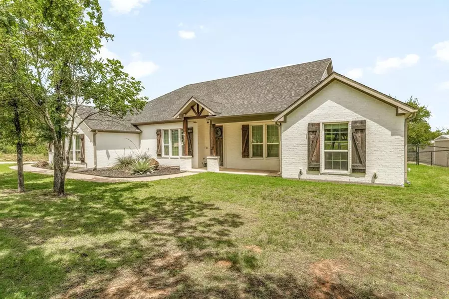 198 El Dorado Trail, Millsap, TX 76066