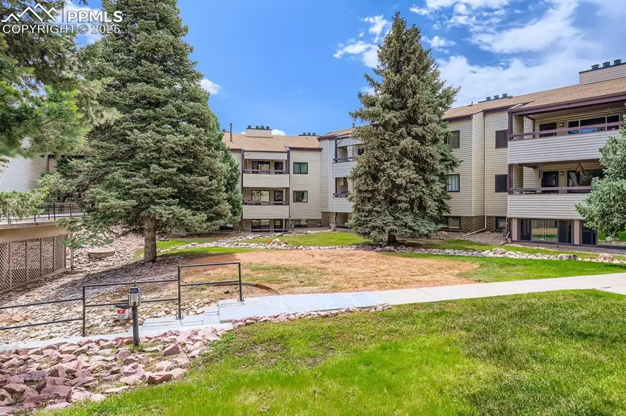 6530 Delmonico DR #106, Colorado Springs, CO 80919