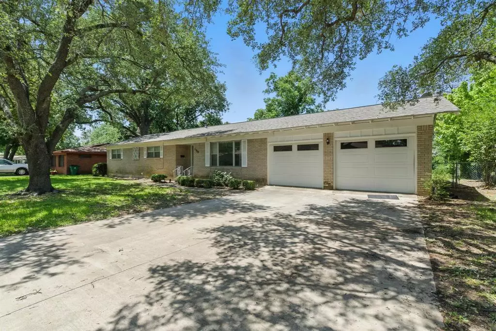 Stephenville, TX 76401,1270 N Wildwood Drive