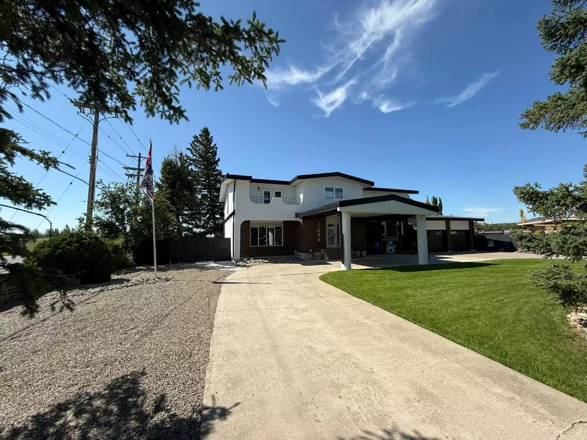 Lethbridge, AB T1H 6A2,1236 40 AVE N