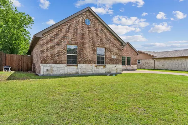 Rowlett, TX 75089,7106 Lakeshore Drive