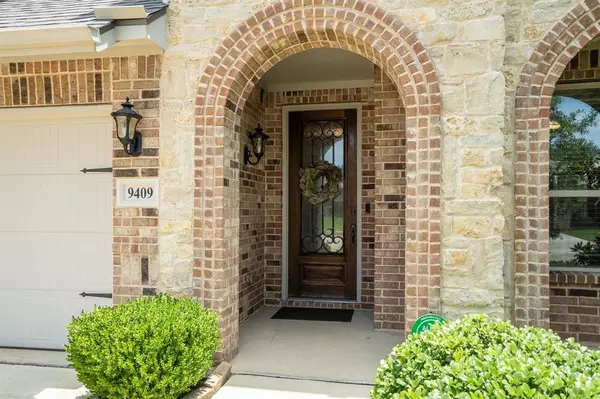 Denton, TX 76226,9409 Meadowpark Drive