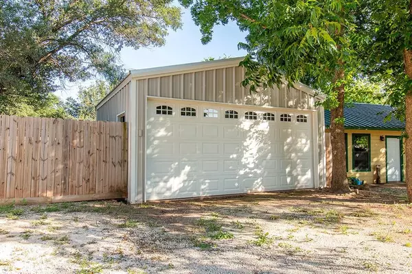 Granbury, TX 76049,1005 Whippoorwill Drive