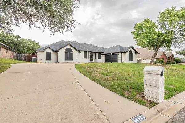 Fort Worth, TX 76179,8608 Woodslane Drive