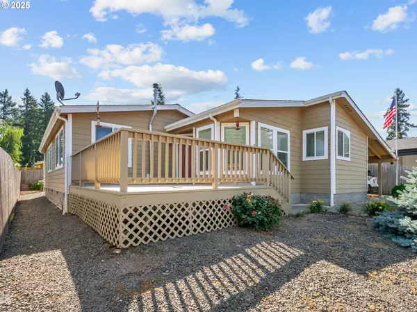 Silverton, OR 97381,1015 OAK ST #52