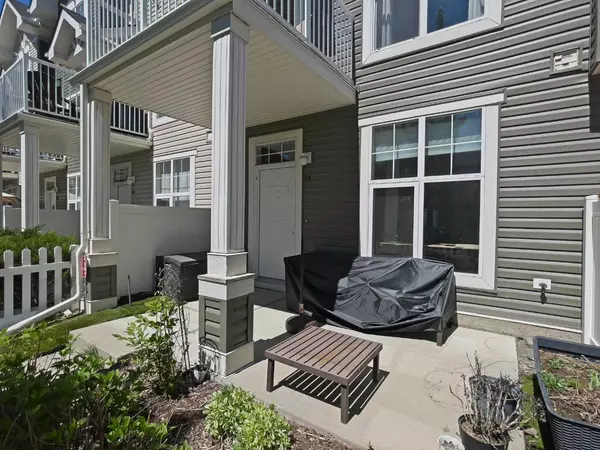 Calgary, AB T2L 3C2,15 Toscana GDNS Northwest