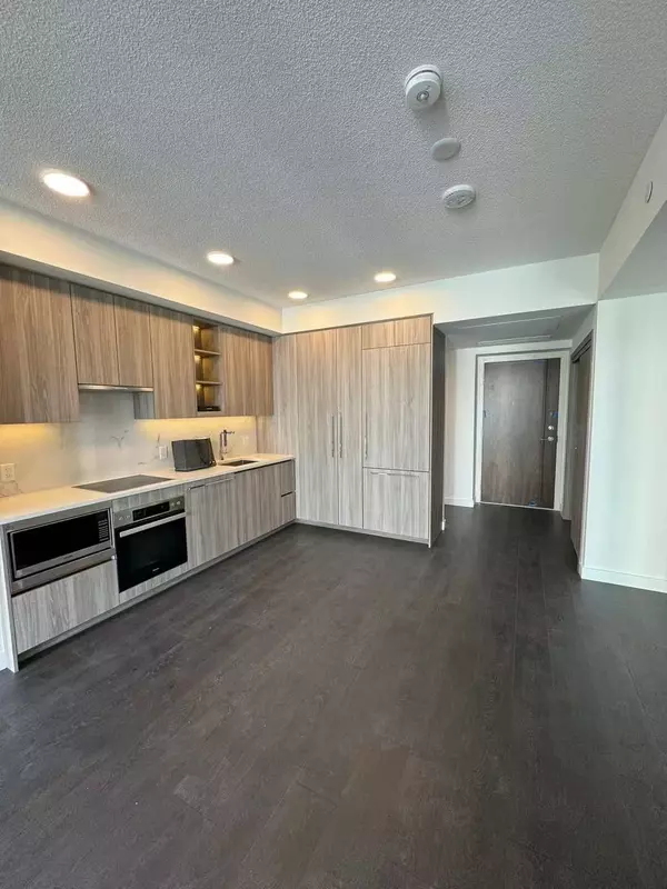 27 Mcmahon DR #2807, Toronto C15, ON M2K 0J2
