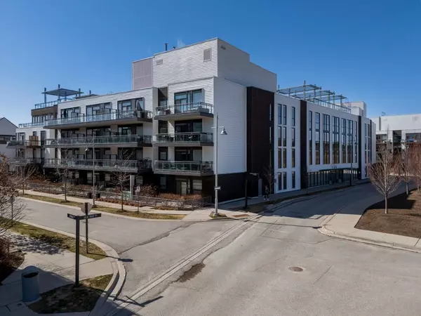 301 Sea Ray AVE #C315, Innisfil, ON L9S 0L8