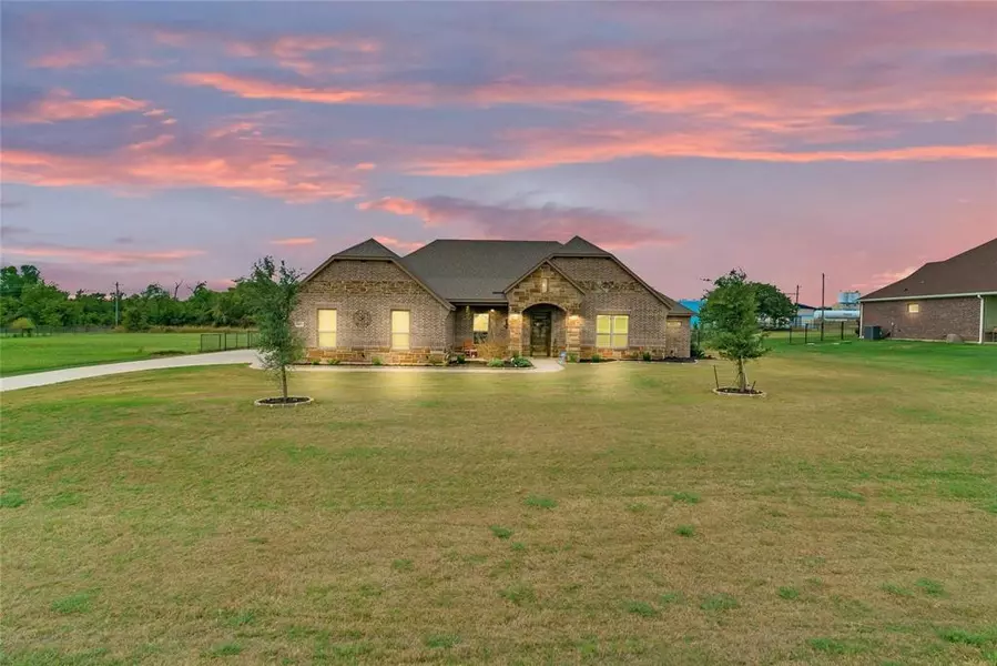 217 Maverick Court, Granbury, TX 76049