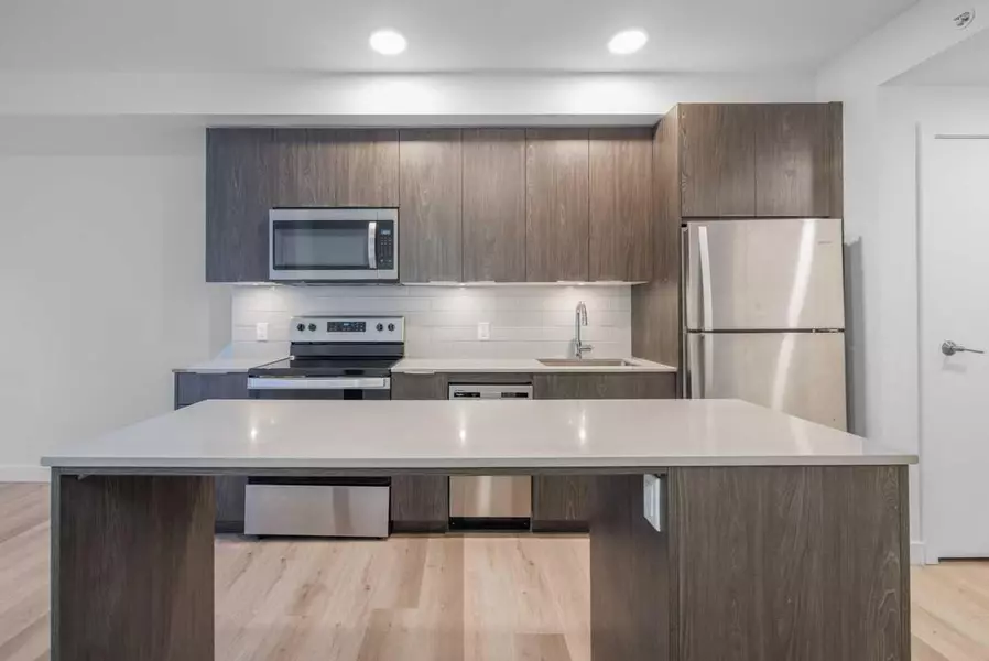 123 4 ST NE #203, Calgary, AB T2E 8K3