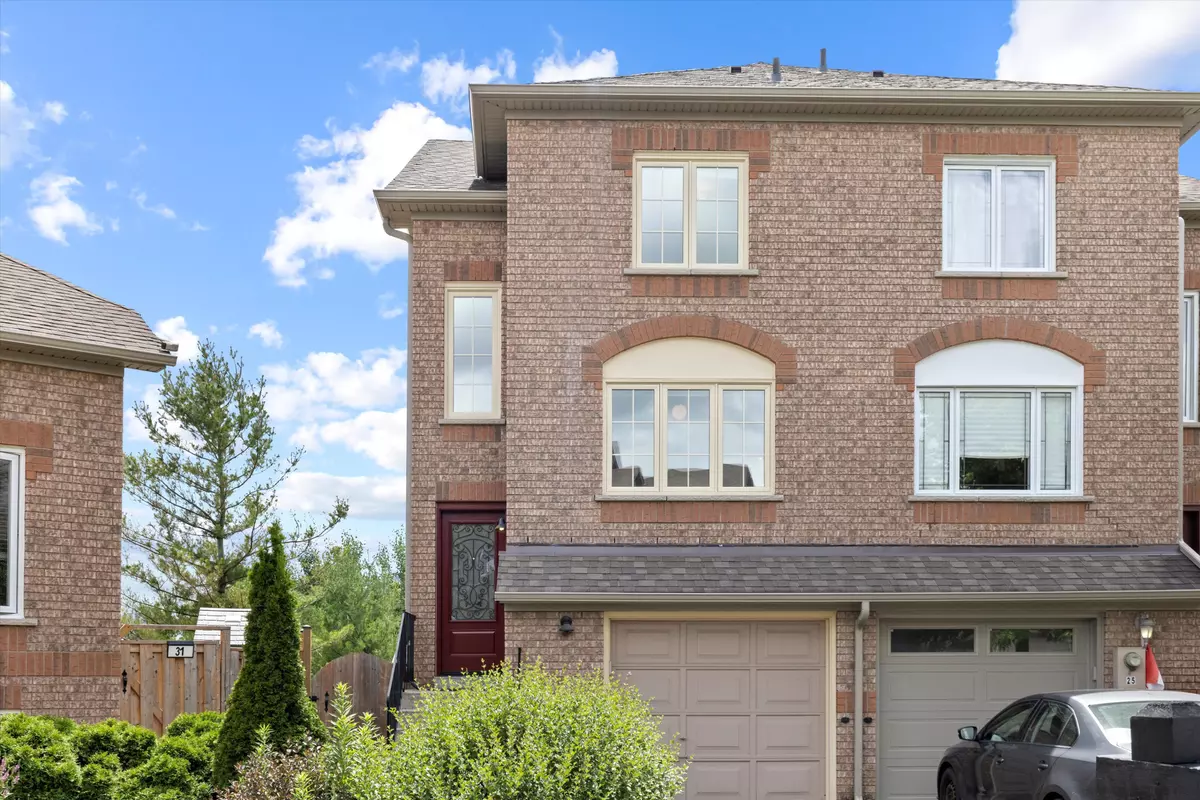 Vaughan, ON L6A 2K8,27 Larissa CT