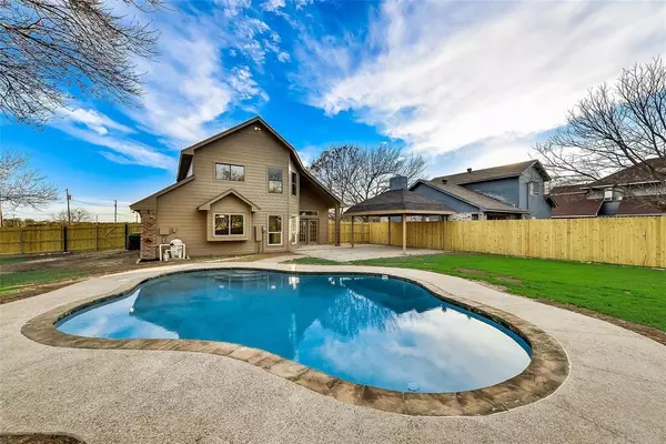 930 Thorton Drive, Cedar Hill, TX 75104