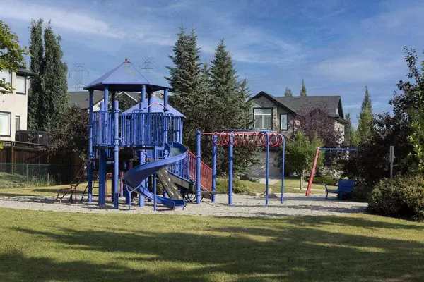 Chestermere, AB T1X 1V6,360 Parkmere GN