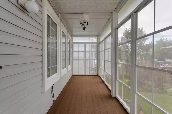 Calgary, AB T3K 4L8,242 Covington Close NE