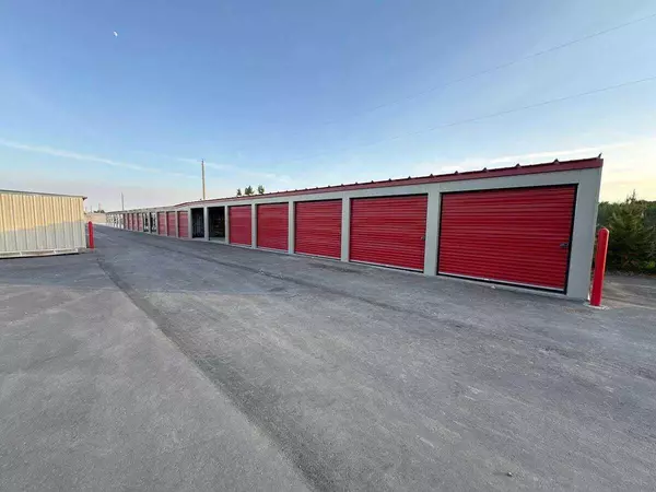 990 101 ST Southwest, Calgary, AB T3H 3Z5