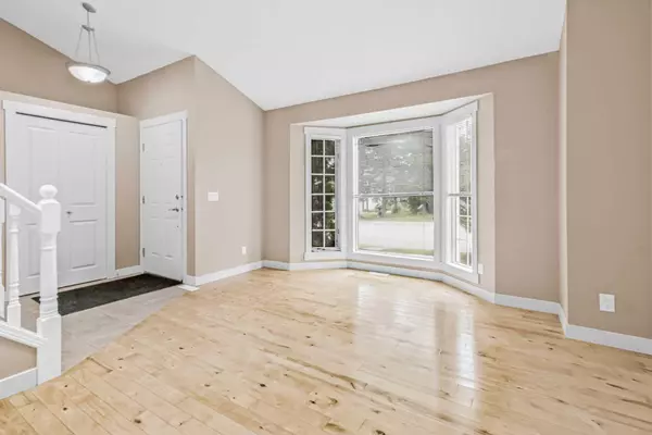 Calgary, AB T2Y 2W2,16279 10 ST Southwest