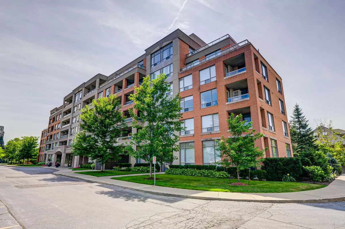 Richmond Hill, ON L4B 4M4,19 Northern Heights DR #PH09