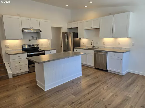 The Dalles, OR 97058,2437 WRIGHT DR