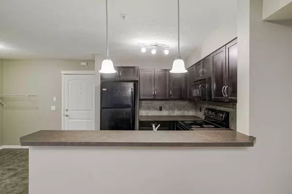 115 Prestwick Villas Southeast #2119, Calgary, AB T2Z0M8
