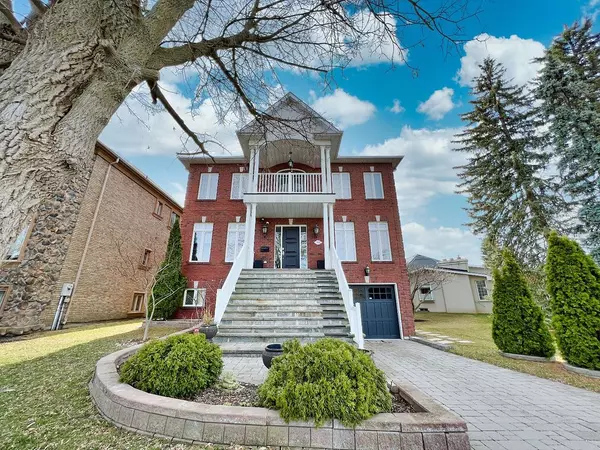 253 Carlton RD E, Markham, ON L3R 2A3
