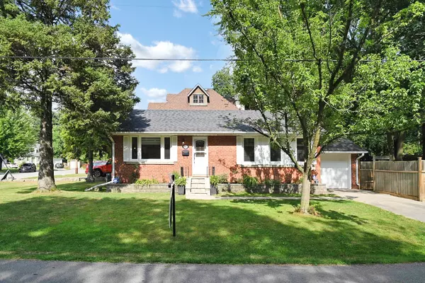Toronto W08, ON M9A 3N7,83 Allanbrooke DR
