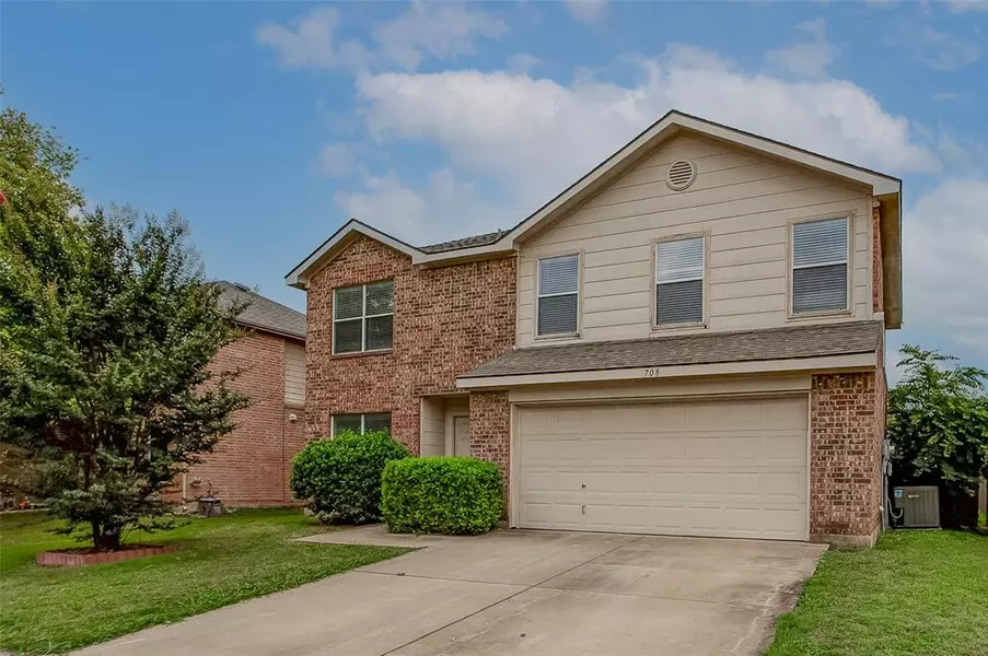 708 Eagle Drive, Saginaw, TX 76131