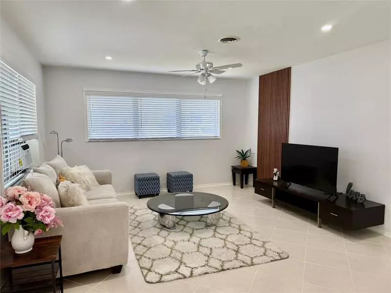 23 NE 19th Ave, Pompano Beach, FL 33060