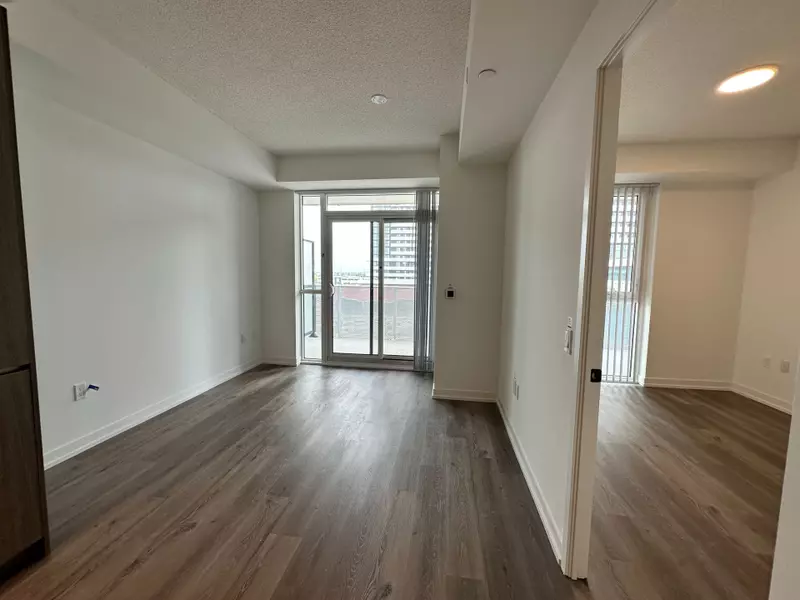 28 Interchange WAY #502, Vaughan, ON L4K 5C3