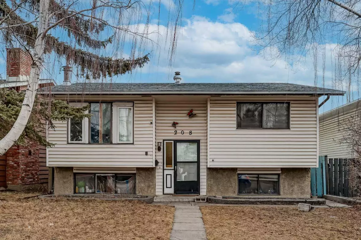 Calgary, AB T1Y 3B6,208 Temple Close NE