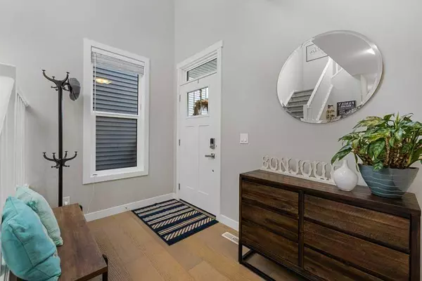 Calgary, AB T2X 4N5,31 Belmont CRES Southwest
