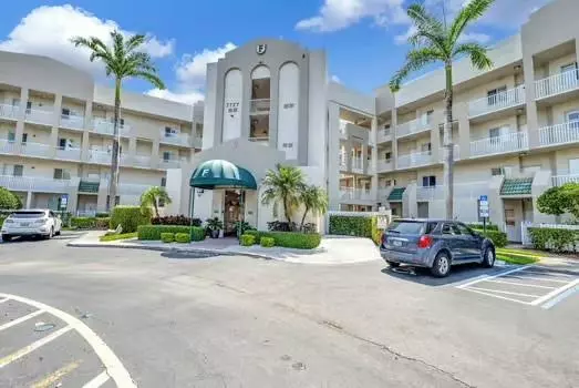 7727 Southampton Terrace #216, Tamarac, FL 33321
