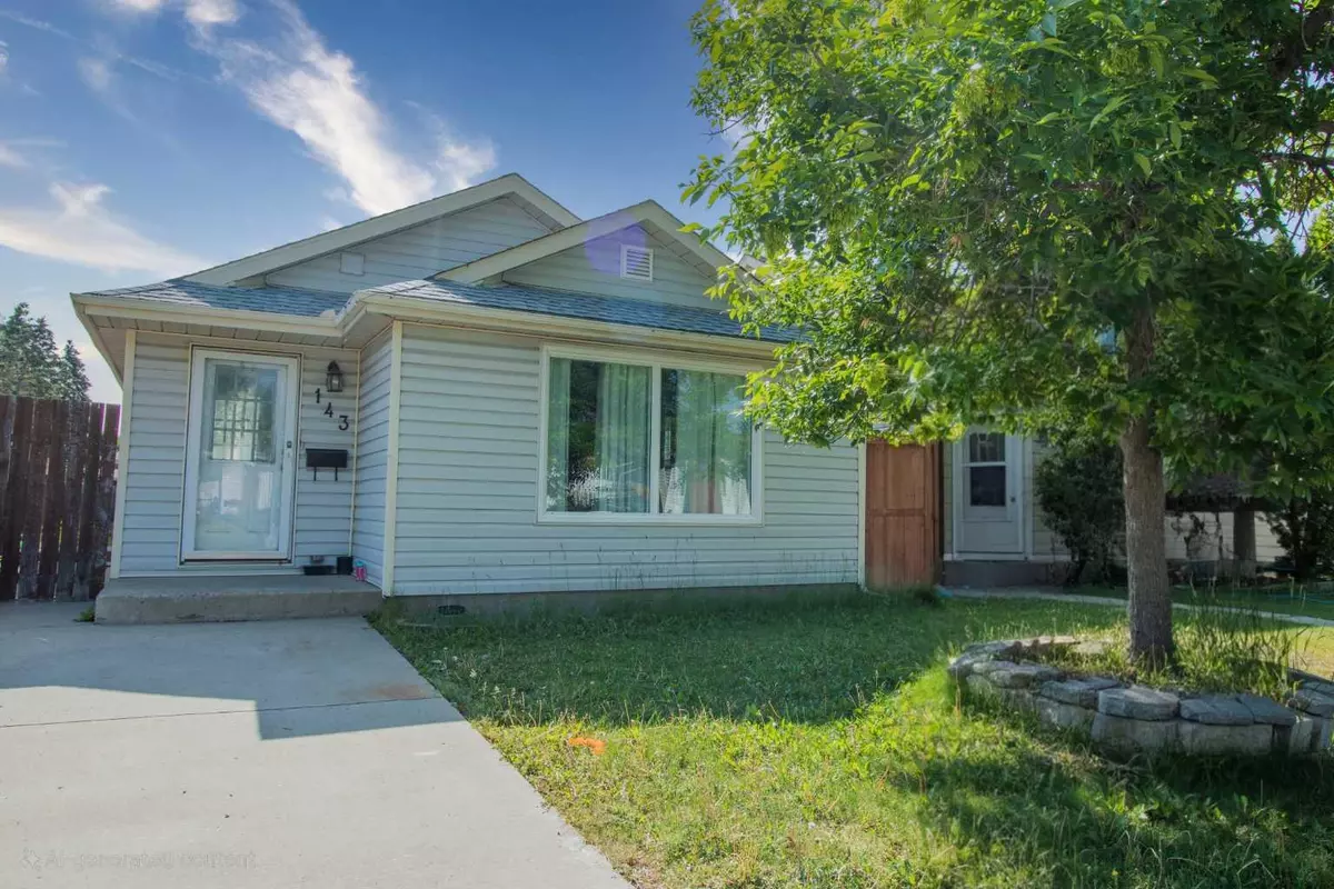 Calgary, AB T3J 1S5,143 Castlegrove RD NE
